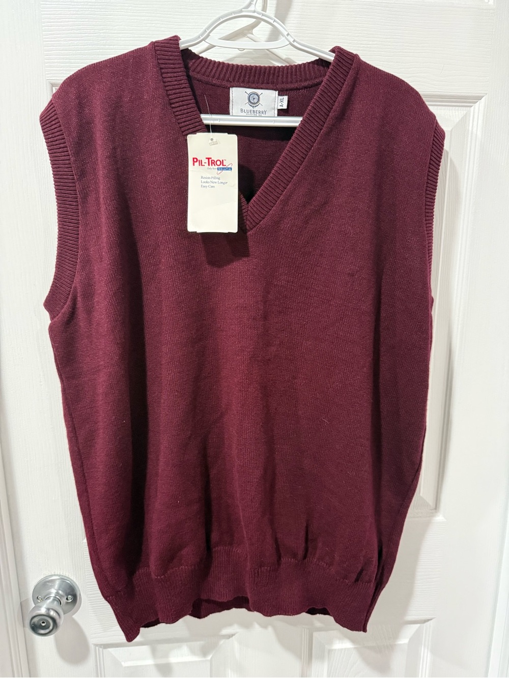 Vintage Men’s V-Neck Sweater Vest — Burgundy